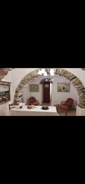 Traditional House in Koronos